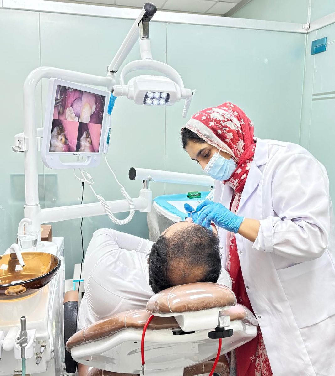 Dental treatment at Careinn Clinic 6